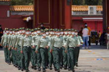 Quan hệ Mỹ – Trung căng thẳng, ăn miếng trả miếng