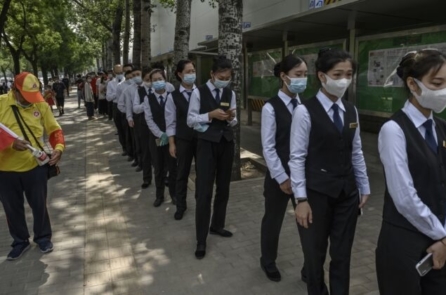 Rò rỉ tài liệu: Công ty nhà nước Trung Quốc buộc nhân viên thử nghiệm vaccine viêm phổi Vũ Hán