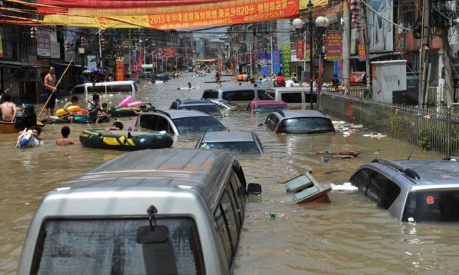 Lũ lụt tồi tệ nhất của Trung Quốc trong những năm gần đây là vào năm 1998, khi hơn 2.000 người chết và gần 3 triệu ngôi nhà bị phá hủy. (Ảnh: News.cn)
