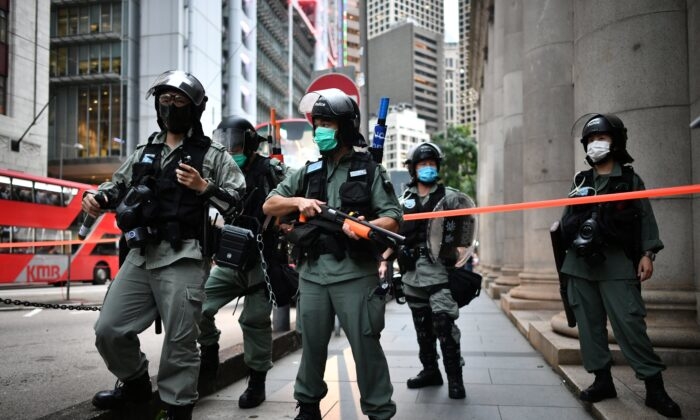 Người Hong Kong gấp rút sửa ‘hồ sơ trực tuyến’ để bảo vệ mình trước luật an ninh quốc gia của Bắc Kinh