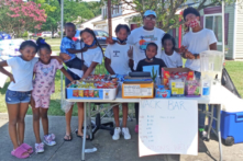 Cậu bé 11 tuổi ủng hộ 3,000 USD giữa đại dịch