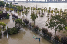 Mực nước trên sông Trường Giang lên đến mức nguy hiểm