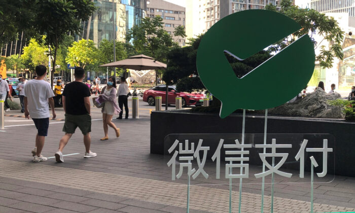 Lệnh cấm WeChat giúp người Mỹ gốc Hoa thoát khỏi tuyên truyền của Bắc Kinh