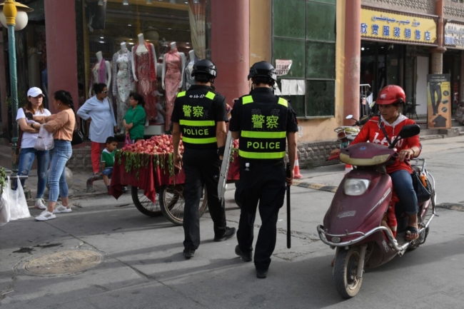 Mỹ công bố danh sách trừng phạt quan chức Trung Quốc tại Tân Cương