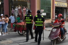 Hoa Kỳ trừng phạt thêm 2 đảng viên Trung Cộng vi phạm nhân quyền ở Tân Cương