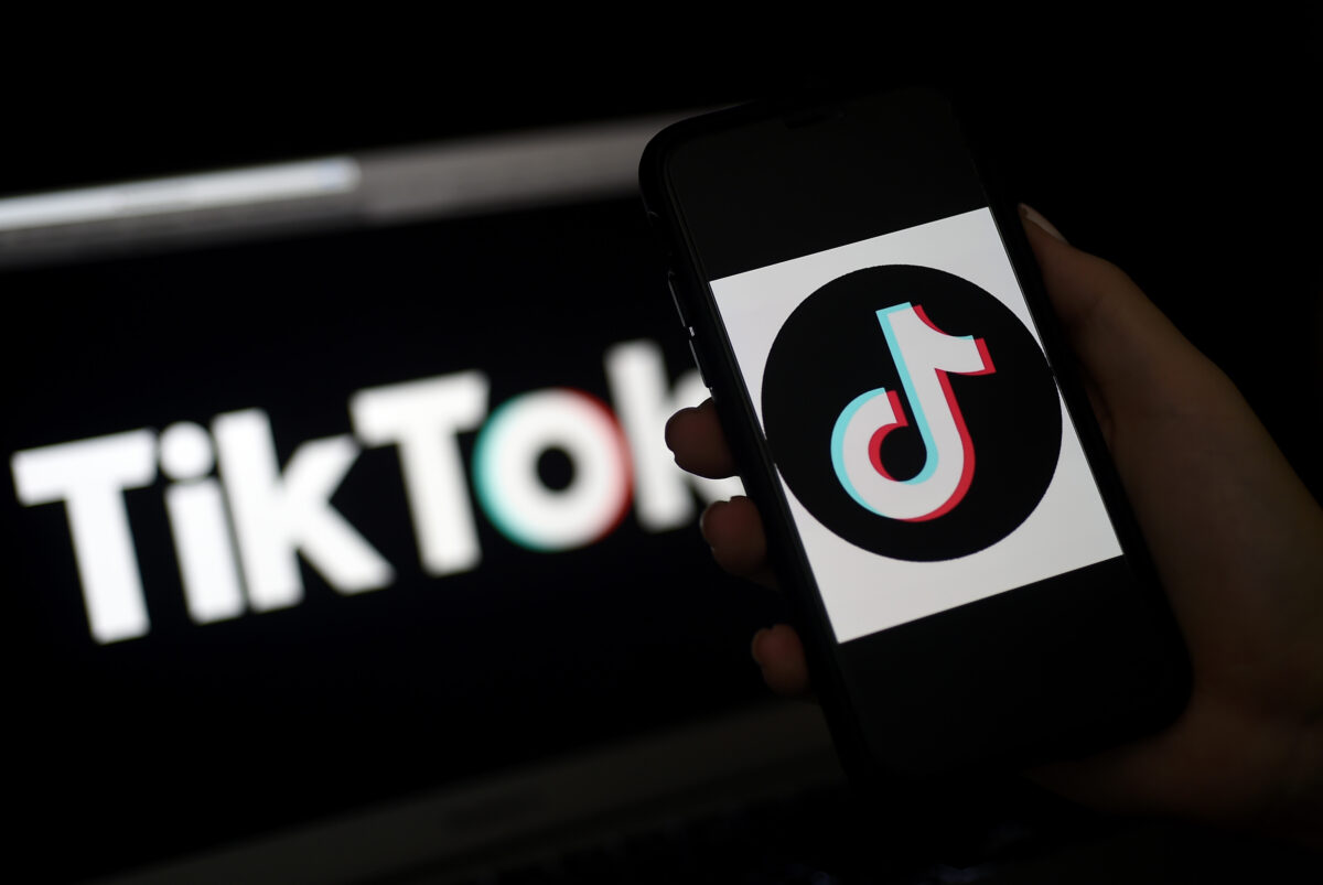 TikTok sẽ bị hạn chế ở Anh, Giám đốc điều hành ở Mỹ từ chức