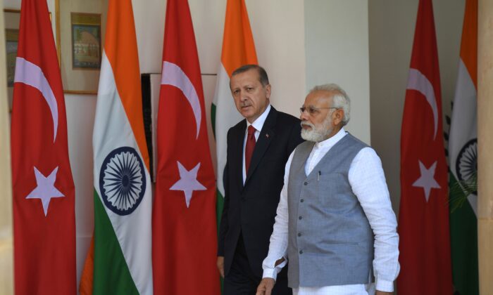 Trung Quốc và Ấn Độ cạnh tranh trong mối quan hệ với Thổ Nhĩ Kỳ và Iran