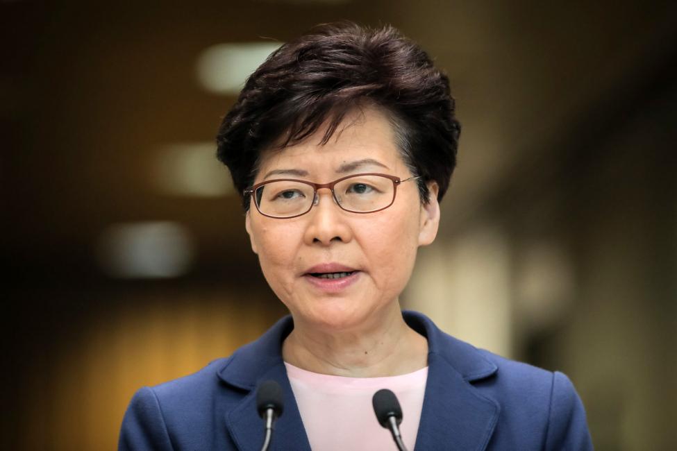 Lãnh đạo Hồng Kông Carrie Lam thông báo sẽ trì hoãn một năm đối với cuộc bầu cử sắp tới, với lý do bùng phát virus Trung Cộng. (Ảnh ddnews.gov)