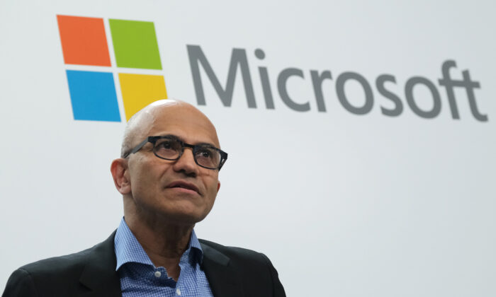 Satya Nadella, Giám đốc điều hành của Microsoft, phát biểu tại Berlin, Đức, vào ngày 27 tháng 2 năm 2019. (Ảnh Sean Gallup / Getty Images)