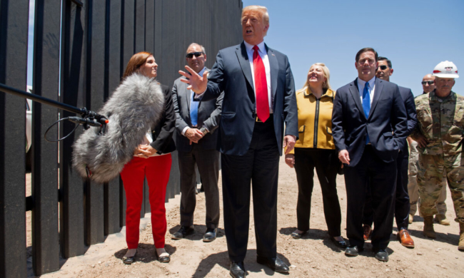 Tòa án Tối cao Mỹ từ chối yêu cầu ngăn TT Trump xây tường biên giới