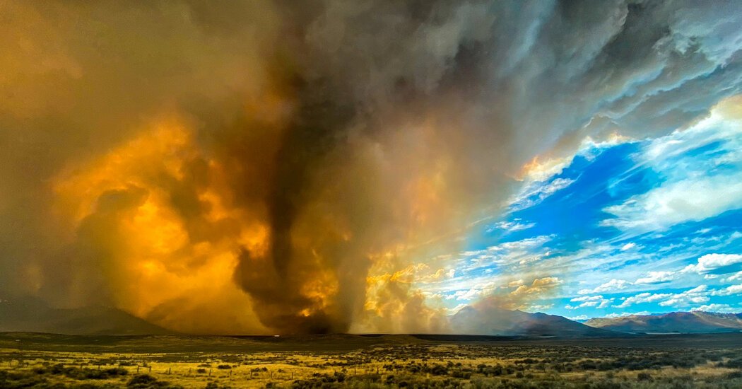 Cháy rừng lớn sinh ra ‘lốc xoáy lửa’ ở Bắc California