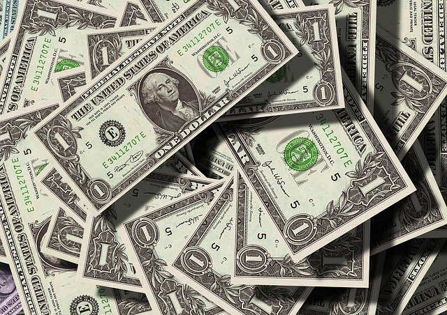 Bắc Kinh quan ngại Washington sẽ gạt Trung Quốc ra khỏi hệ thống thanh toán bằng đồng đô-la Mỹ. (Ảnh Geralt / Pixabay)