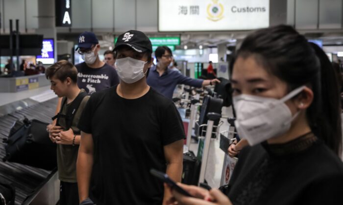 Hồng Kông cho phép khách từ Trung Quốc quá cảnh