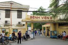 Tin Covid-19 ngày 21/8 tại Việt Nam: Bệnh viện E gỡ phong tỏa; bệnh nhân 100 tuổi lần đầu xét nghiệm âm tính