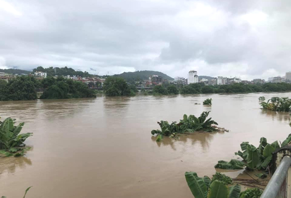 Cảnh báo: Nước sông Hồng dâng cao sau khi Trung Quốc liên tục xả lũ 8 tiếng