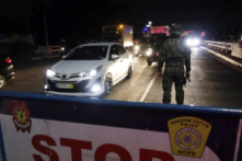 Bộ trưởng Philippines dương tính với virus Vũ Hán lần 2 sau 5 tháng