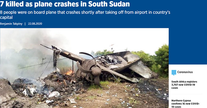 Rơi máy bay ở Nam Sudan, người dân tranh giành nhặt tiền rơi