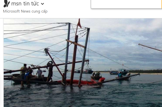 Tàu cá ở Quảng Ngãi bị ‘tàu lạ’ đâm chìm, 2 ngư dân mất tích trên biển