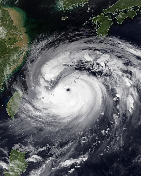 Hình ảnh cơn Bão Maysak gần Okinawa vào lúc 13:47 UTC ngày 31 tháng 8 năm 2020. (Ảnh Wikimedia)