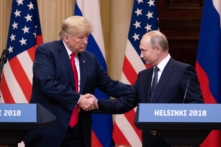 Các thành viên Dân chủ Thượng viện hối thúc chính quyền Trump trừng phạt Nga vì can thiệp bầu cử