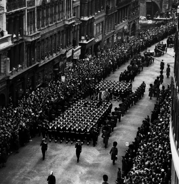 Lễ rước quốc tang của Sir Winston Churchill. (Ảnh Central Press / Getty Images)