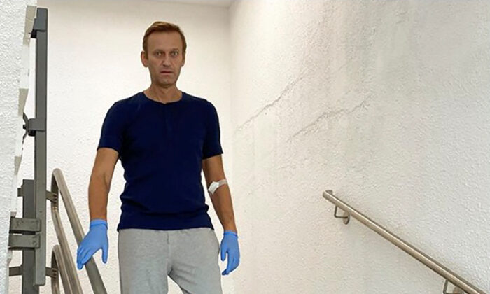 Ông Alexei Navalny được xuất viện ở Đức sau 32 ngày