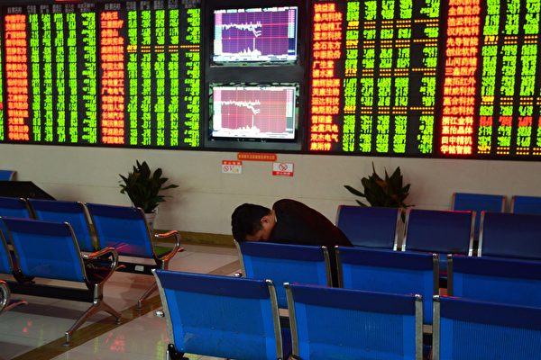 Trung Quốc: Chỉ số chính của cổ phiếu loại A giảm, dòng vốn ròng trong lĩnh vực bán dẫn giảm 2 tỷ RMB