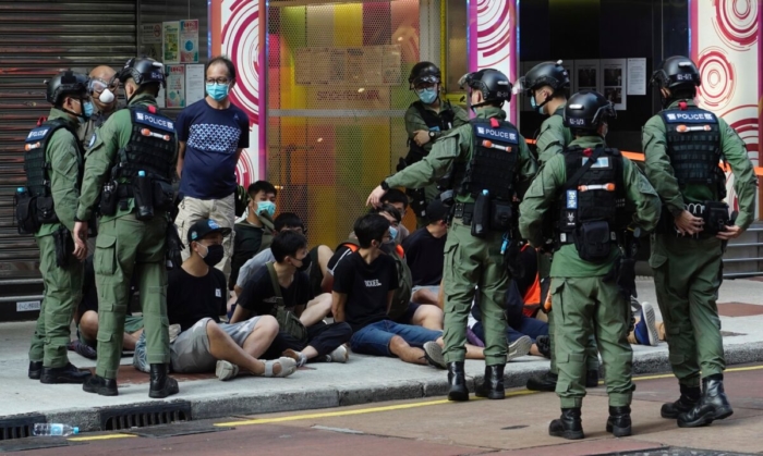 Cảnh sát Hồng Kông bắt giữ 289 người biểu tình vì hoãn bầu cử