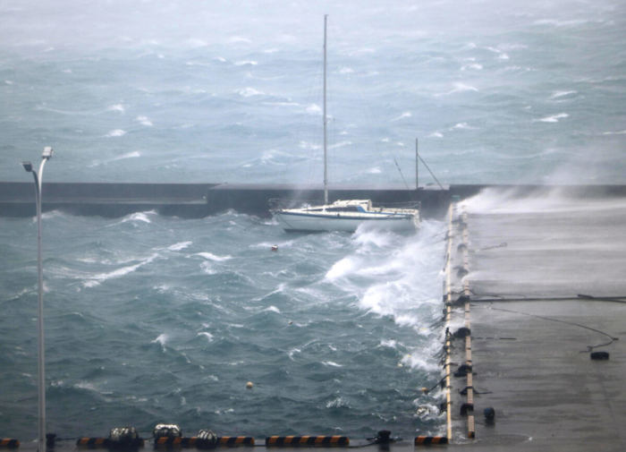 Siêu bão Haishen đổ bộ, Nhật phát cảnh báo sơ tán hơn 8 triệu dân