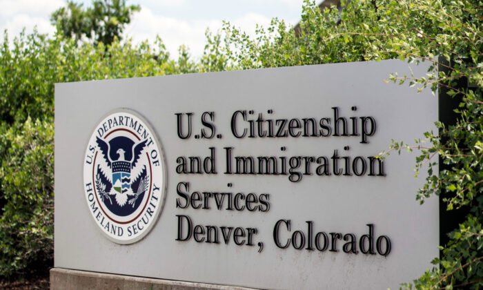Mỹ tiếp tục áp đặt hạn chế visa với sinh viên nước ngoài