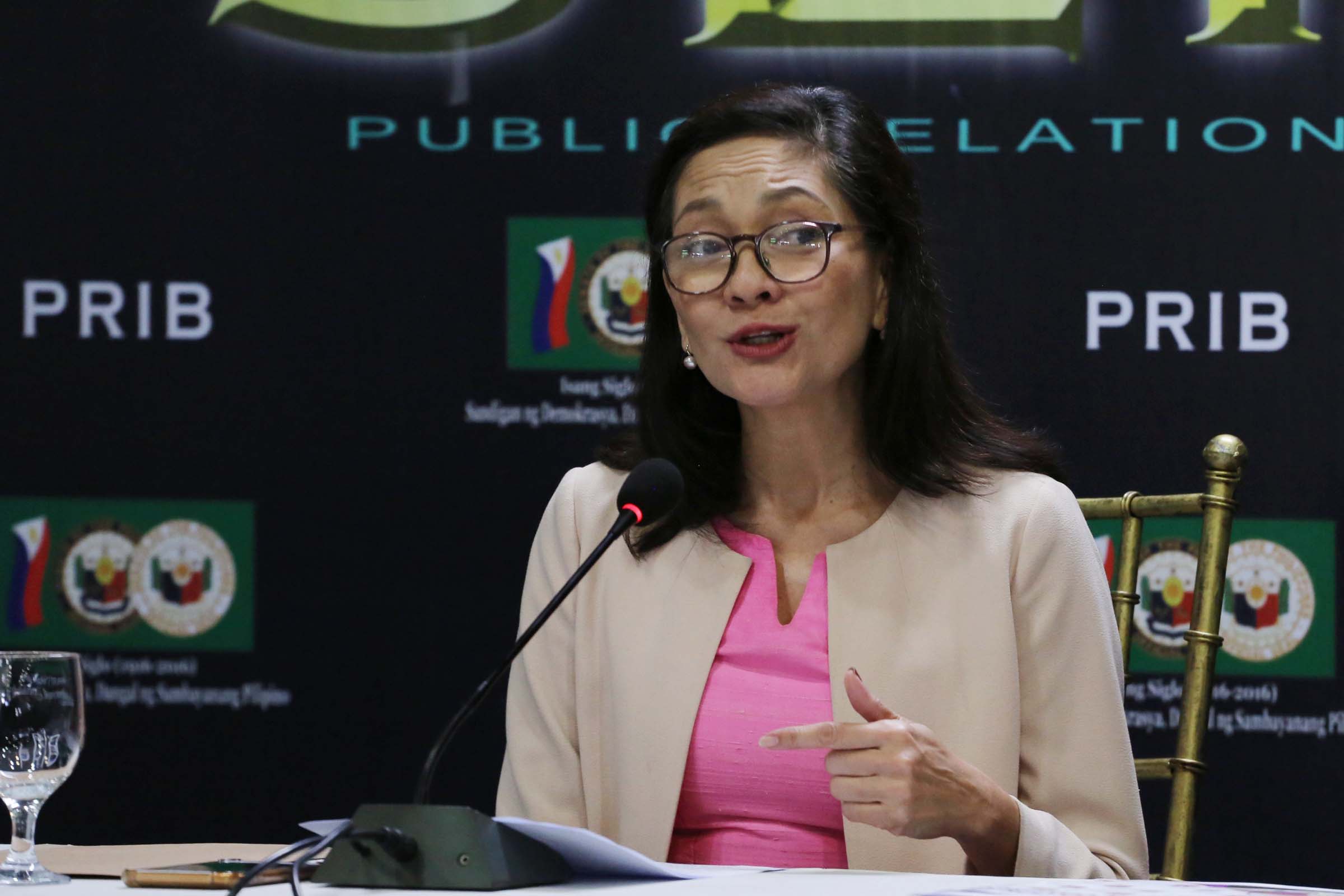 Thượng nghị sĩ của Philippines - bà Risa Hontiveros nói: "Hợp tác với công ty Trung Quốc là 'trò điên rồ'." (Ảnh: pna.gov.ph)