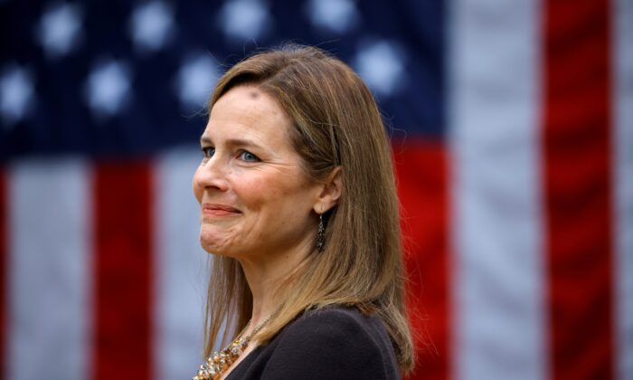 TT Trump chính thức đề cử thẩm phán Amy Coney Barrett vào Tòa án Tối cao