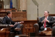 Ông Pompeo: Ông Tập cho rằng các quan chức bang và địa phương Hoa Kỳ là những ‘mắt xích yếu’