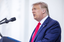 TT Trump tiếp tục đề cập đến triển vọng ‘tách rời’ nền kinh tế ra khỏi Trung Quốc