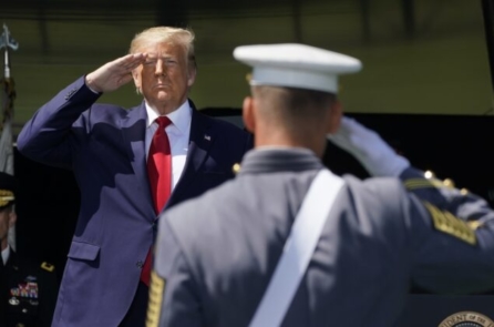 235 Cựu lãnh đạo quân đội ủng hộ TT Trump, Đảng Dân Chủ khiến nước Mỹ ‘tổn thương hơn’