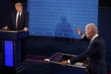 Trước phiên tranh luận đầu tiên: Biden tích cực luyện tập, TT Trump họp báo như thường