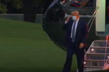 Tổng thống Trump đã trở về Nhà Trắng