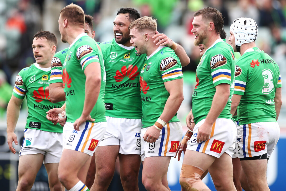 Một trận bóng bầu dục giữa đội Canberra Raiders và New Zealand Warriors tại Sân vận động GIO vào ngày 20/9/2020 ở Canberra, Úc. (Ảnh Cameron Spencer/ Getty Images)