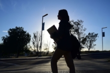 Mỹ chỉ nhắm mục tiêu vào 1% sinh viên Trung Quốc