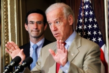 Mỹ bắt giữ người đe dọa sát hại ông Biden và bà Harris