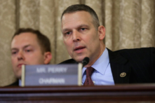 Giới thiệu dự luật xác định ĐCSTQ là tổ chức tội phạm xuyên quốc gia