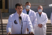 Bác sĩ Nhà Trắng xác nhận TT Trump ‘nhiều lần âm tính’