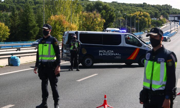 Tây Ban Nha tuyên bố tình trạng khẩn cấp để ngăn chặn Covid-19