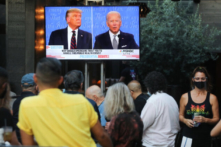 Nhà đầu tư vẫn lạc quan bất chấp chẩn đoán bệnh của ông Trump