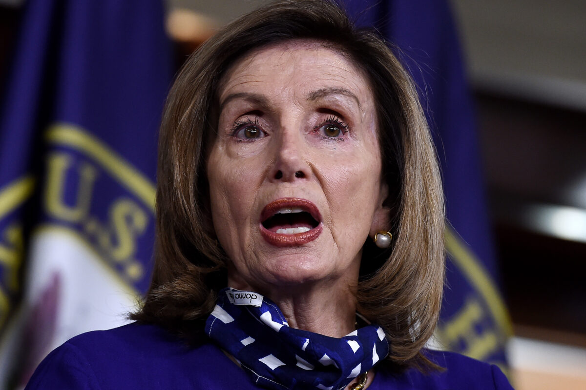 Bà Pelosi đề cập tới khả năng trở thành quyền Tổng thống giữa lúc bầu cử hỗn loạn