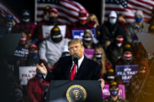 TT Trump ký luật chi tiêu ngăn chính phủ Mỹ đóng cửa