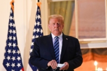 TT Trump chuẩn bị ra mắt thuốc trị Covid-19