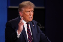 TT Trump muốn tranh luận trực tiếp theo lịch ban đầu