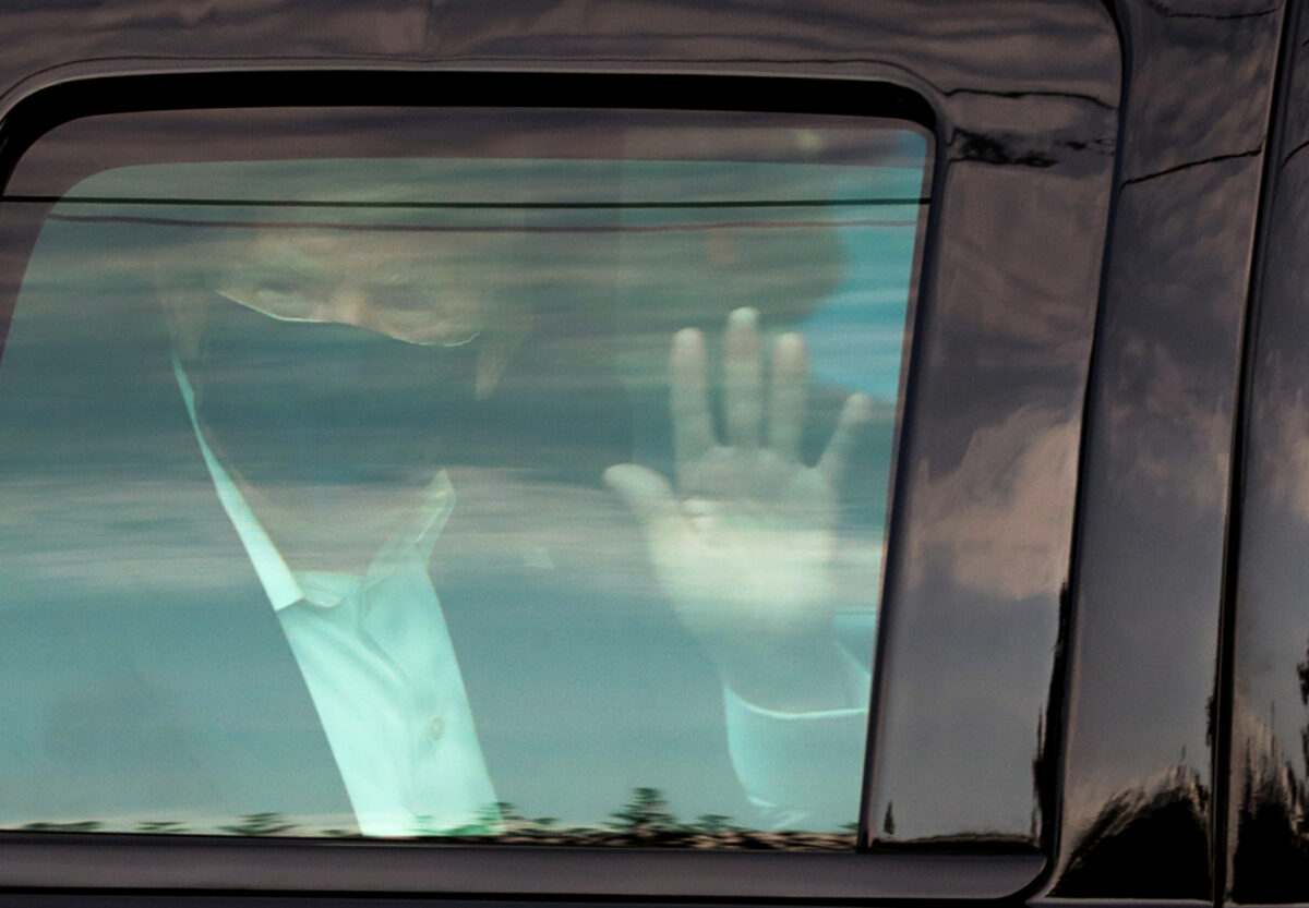 Tổng thống Trump rời khỏi Bệnh viện Walter Reed, trở về Tòa Bạch Ốc