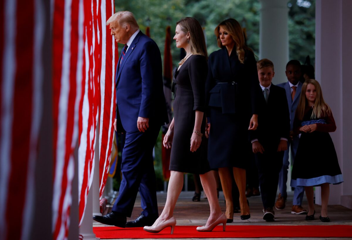 TT Trump đề cử bà Amy Coney Barrett vào Tòa án Tối cao